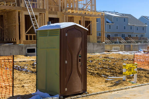 Best Best portable toilet rental  in Willoughby, OH